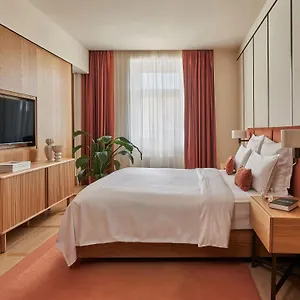 the-julius-prague.praguehotelsweb.com/