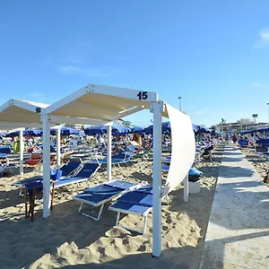 - Enjoy Your Summer -beach Village Incluso Риччоне